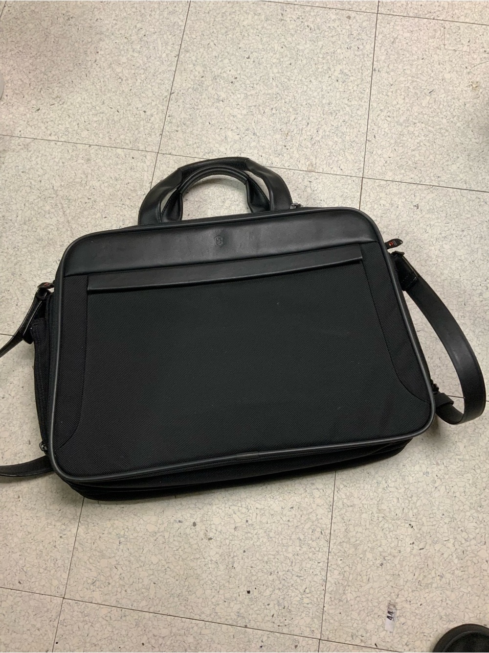 NWT Victorinox messenger Briefcase. Comes with warranty papers & Swiss tracker.